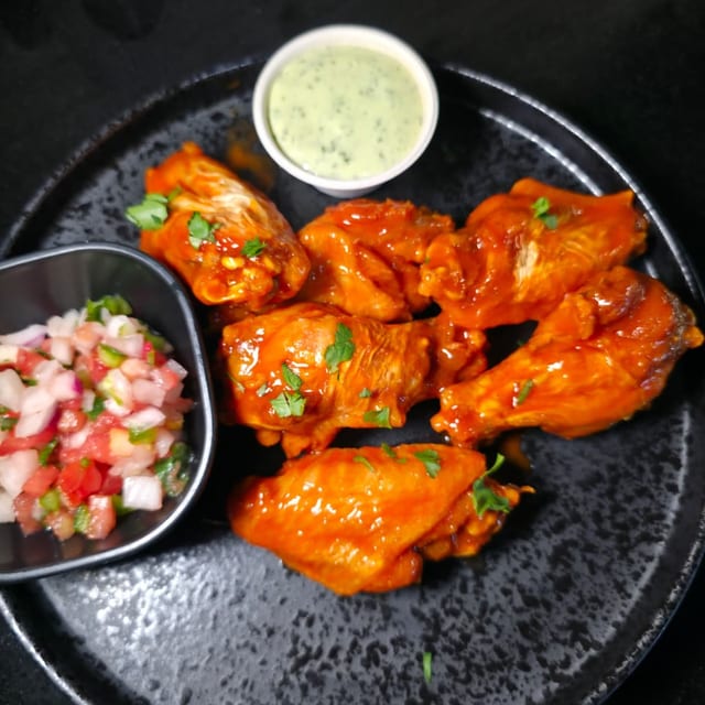 6pc Buffalo Wings.